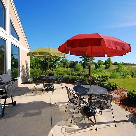 Comfort Inn & Suites Jackson - West Bend Dış mekan fotoğraf