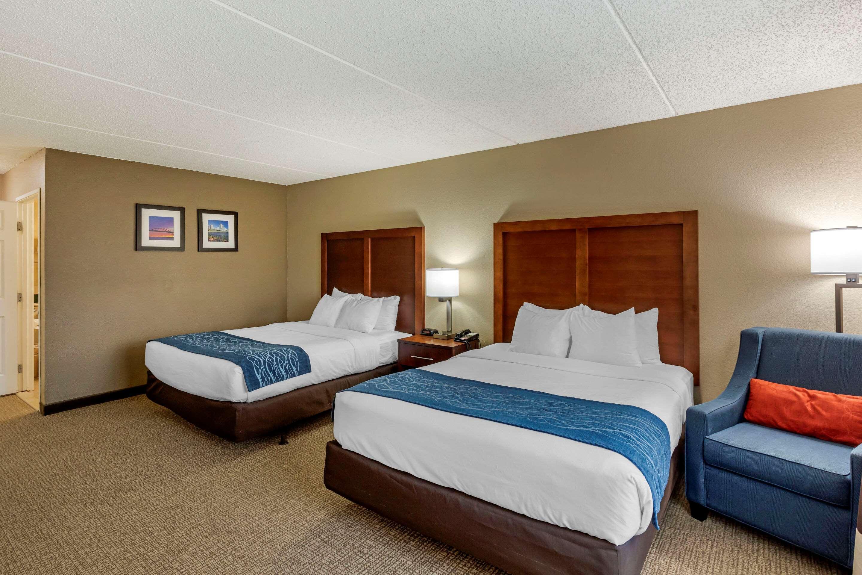 Comfort Inn & Suites Jackson - West Bend Dış mekan fotoğraf