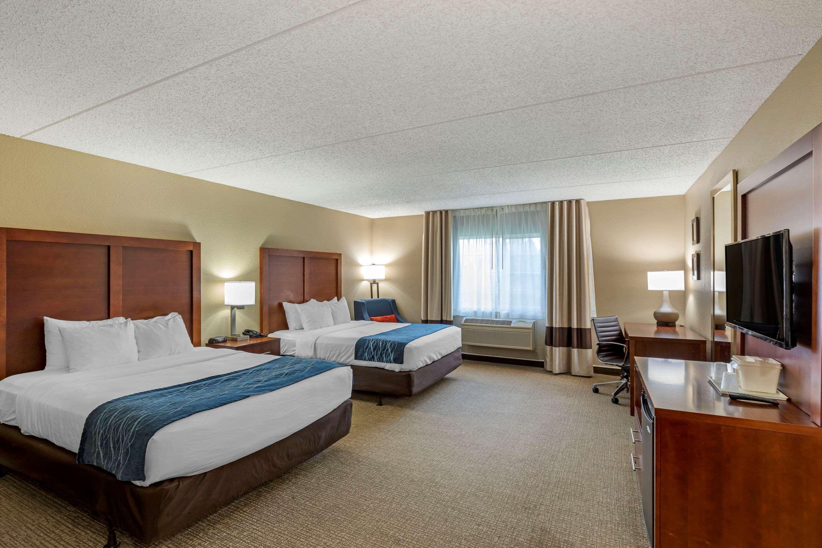 Comfort Inn & Suites Jackson - West Bend Dış mekan fotoğraf