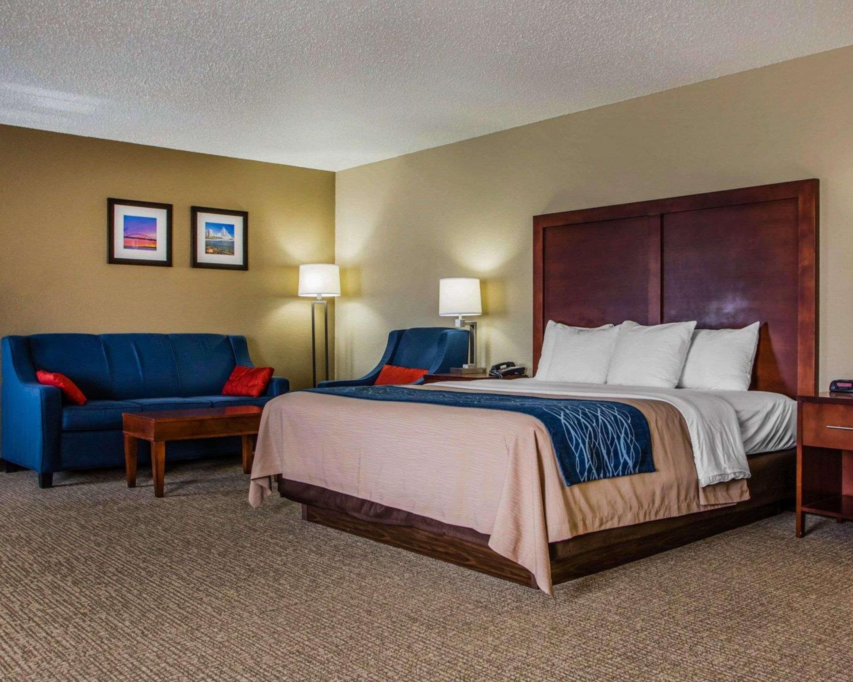 Comfort Inn & Suites Jackson - West Bend Dış mekan fotoğraf