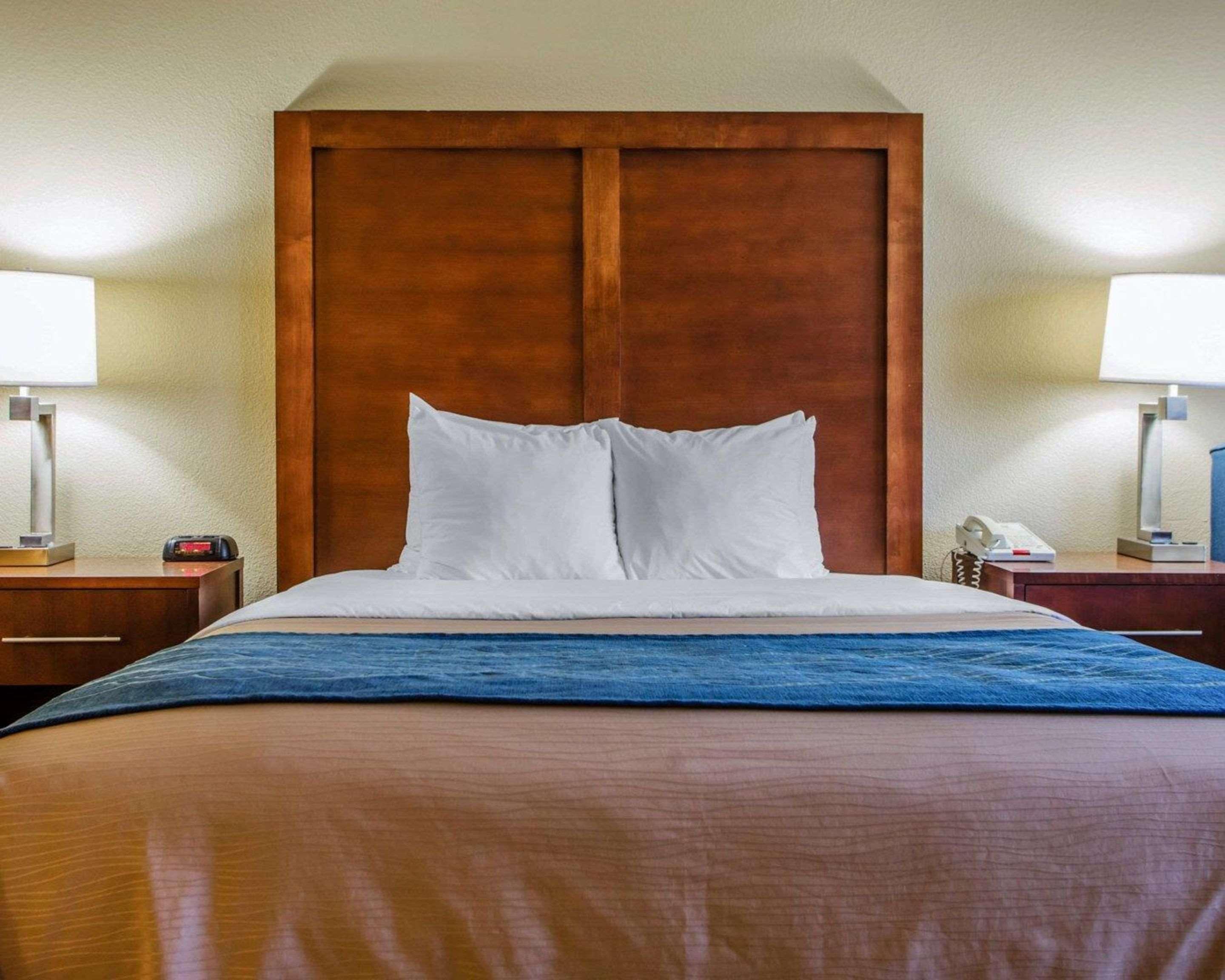 Comfort Inn & Suites Jackson - West Bend Dış mekan fotoğraf