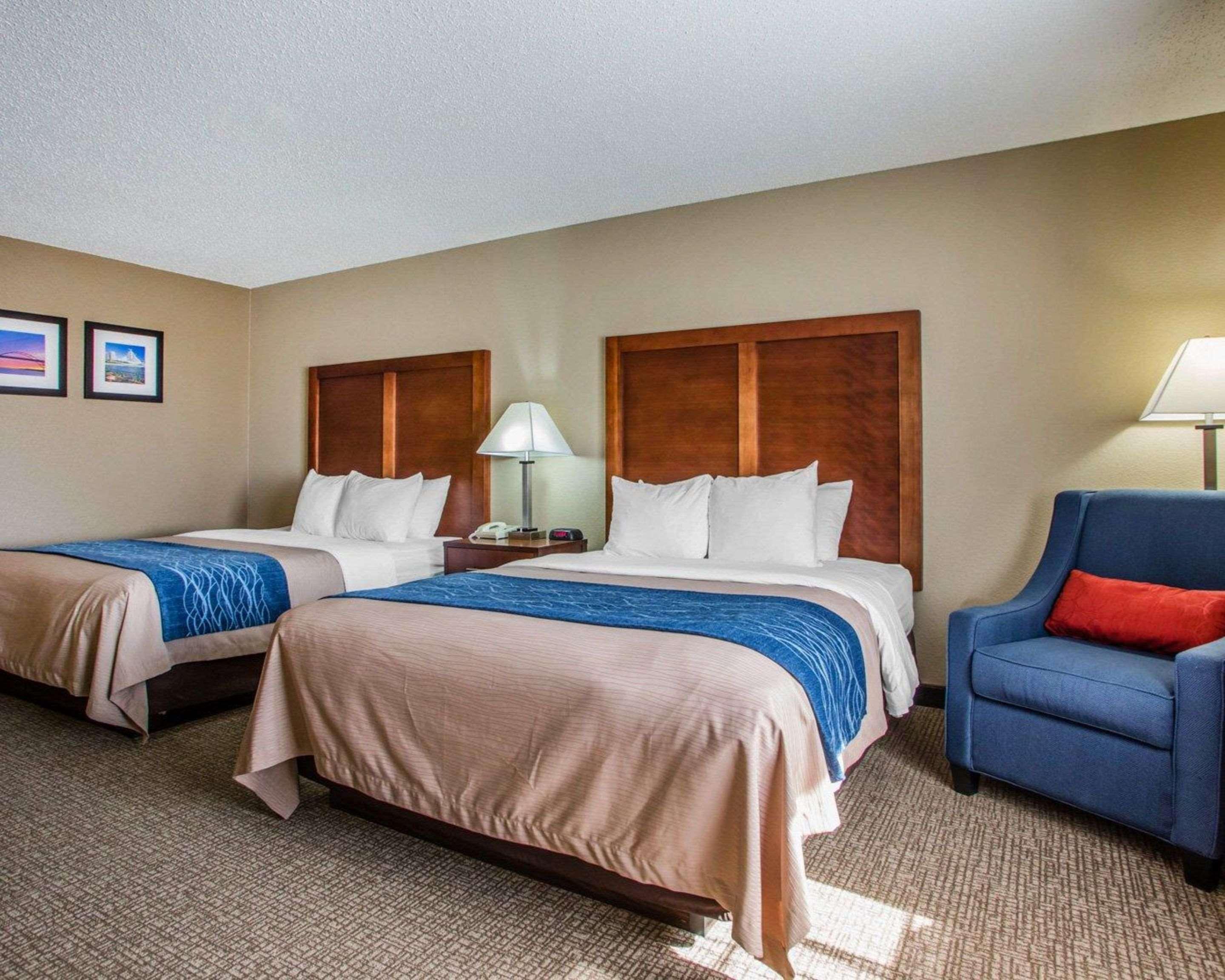 Comfort Inn & Suites Jackson - West Bend Dış mekan fotoğraf