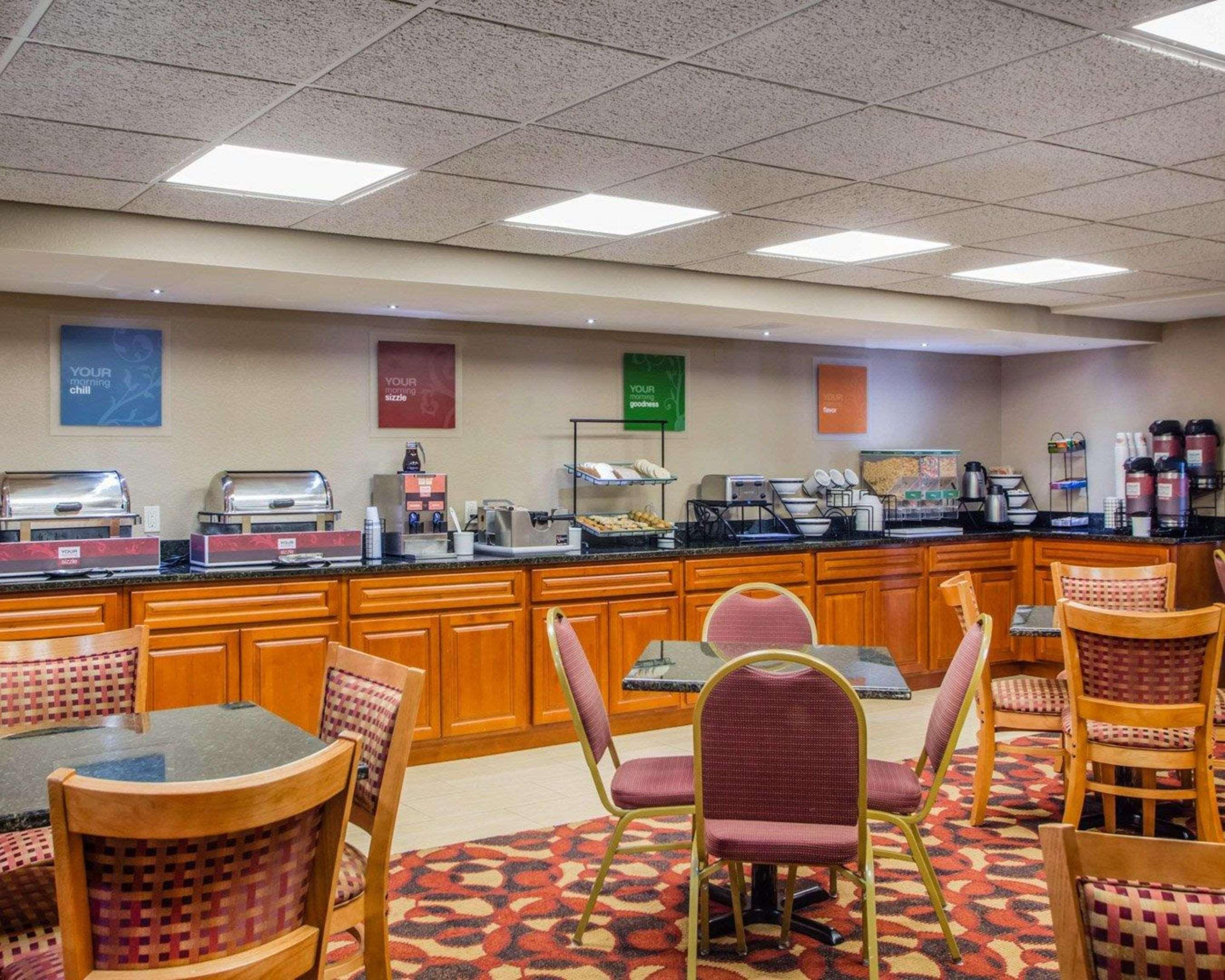 Comfort Inn & Suites Jackson - West Bend Dış mekan fotoğraf