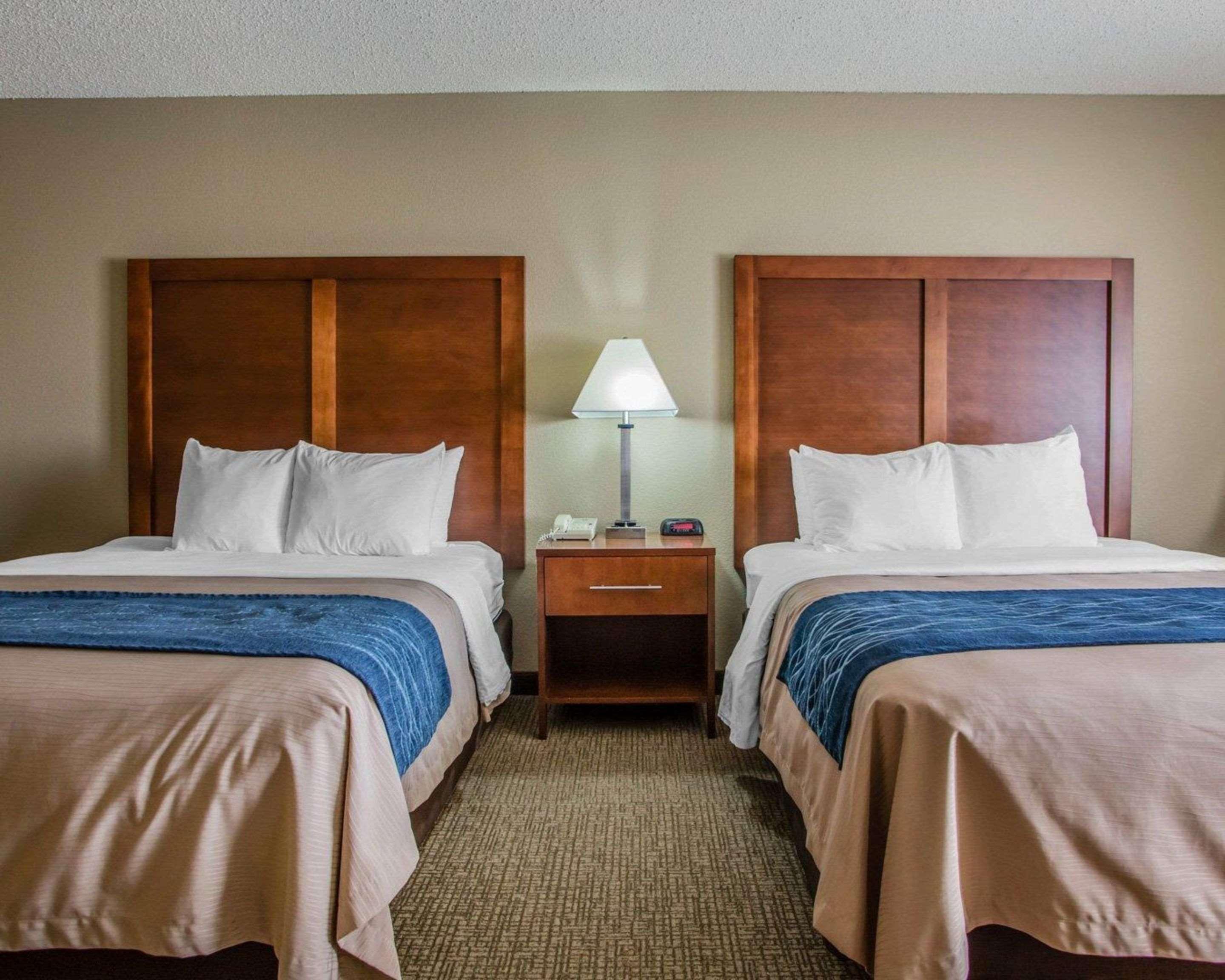 Comfort Inn & Suites Jackson - West Bend Dış mekan fotoğraf