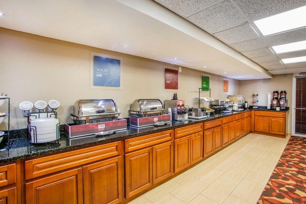 Comfort Inn & Suites Jackson - West Bend Dış mekan fotoğraf