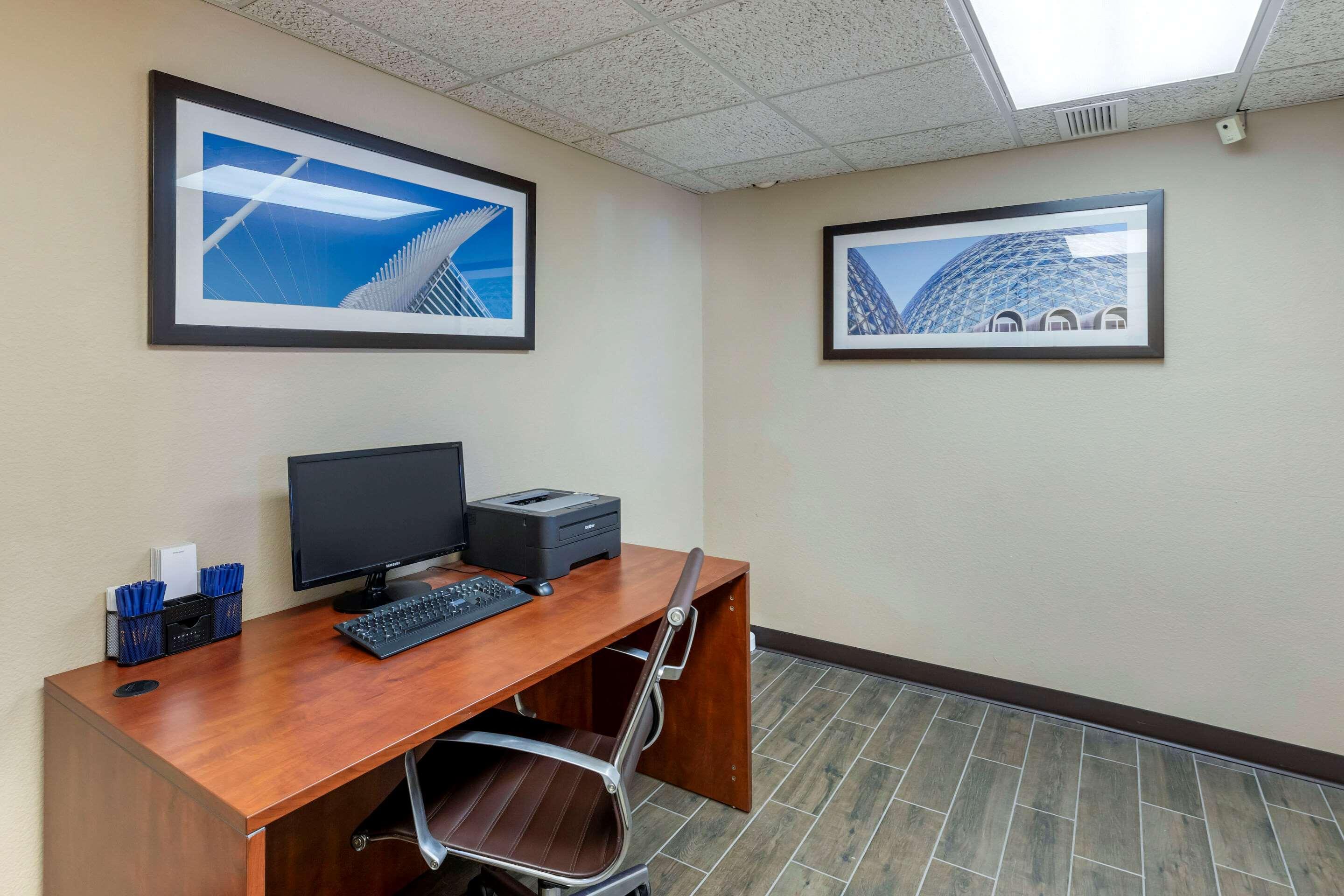 Comfort Inn & Suites Jackson - West Bend Dış mekan fotoğraf