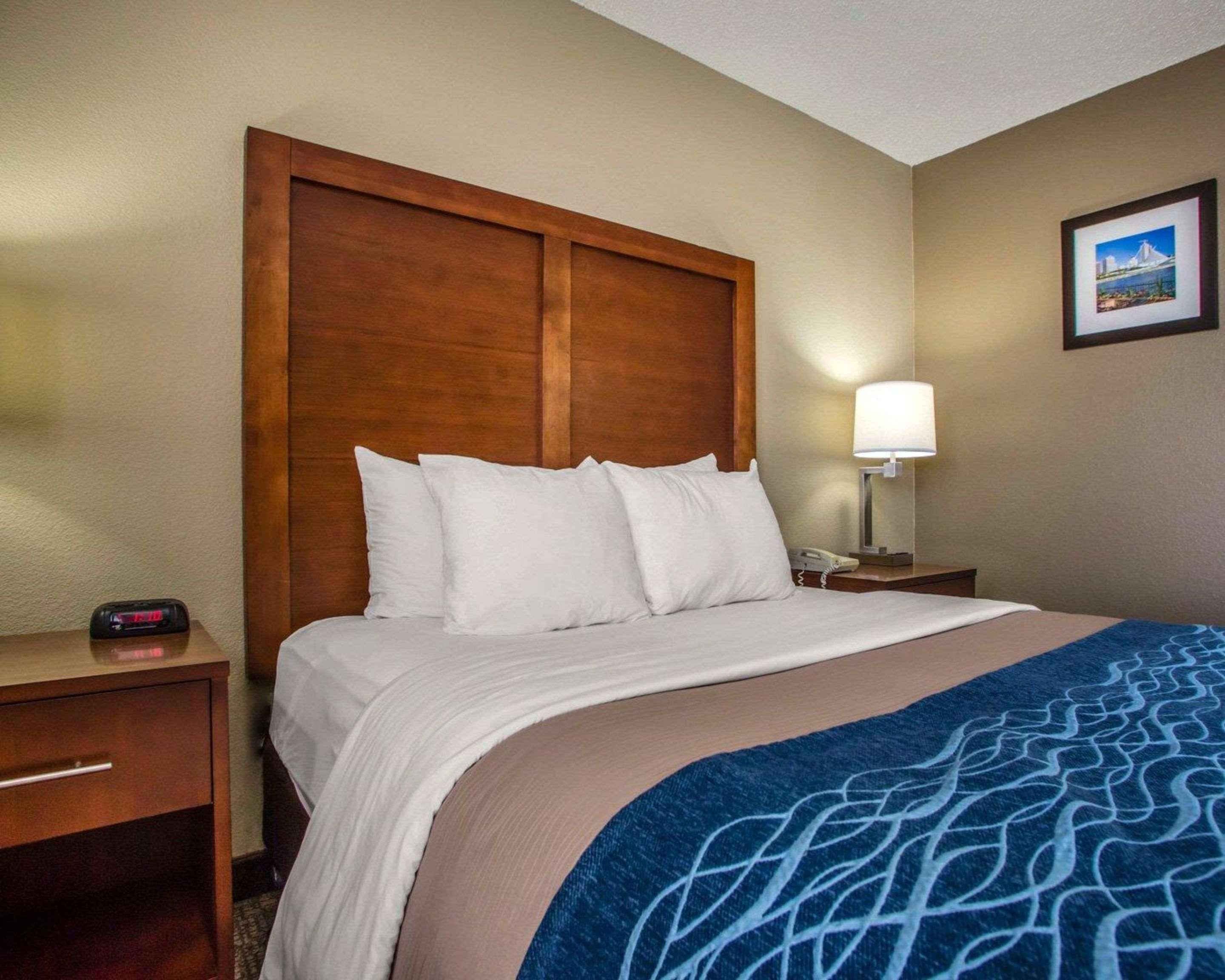 Comfort Inn & Suites Jackson - West Bend Dış mekan fotoğraf