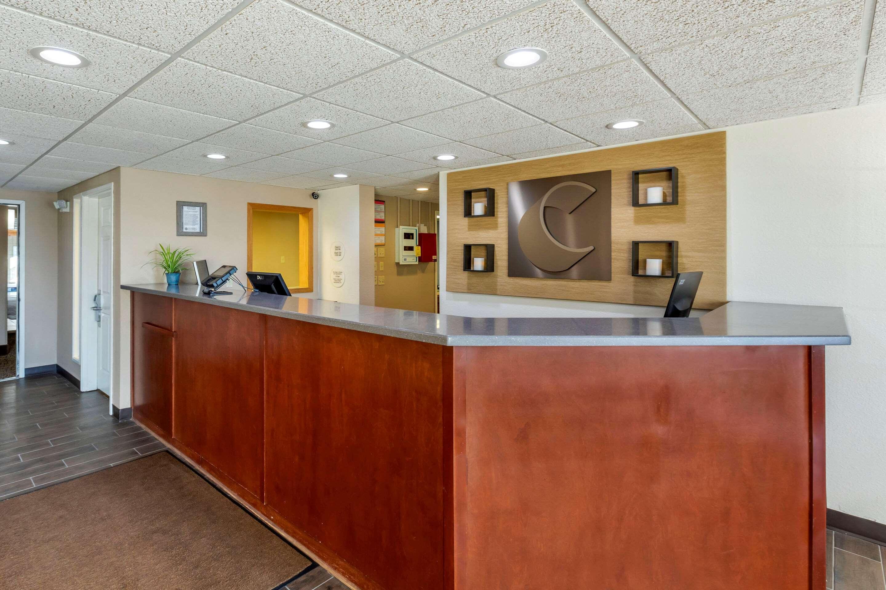 Comfort Inn & Suites Jackson - West Bend Dış mekan fotoğraf