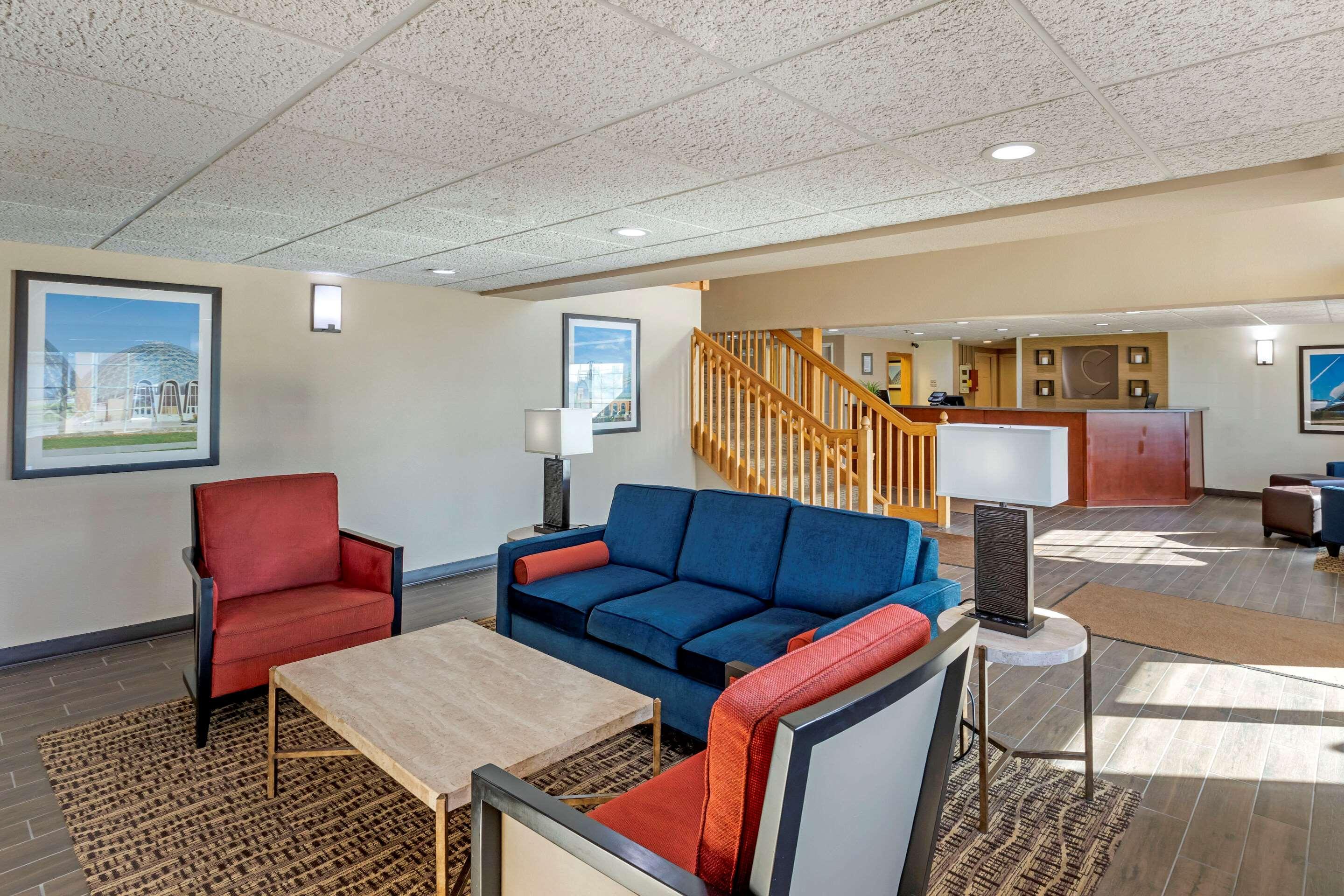 Comfort Inn & Suites Jackson - West Bend Dış mekan fotoğraf